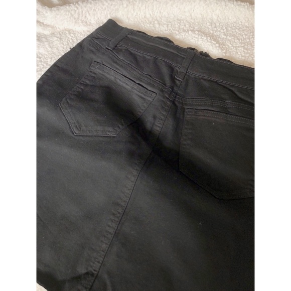 Black, high waisted zip detail skirt - Picture 4 of 4